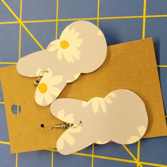 Easter Bunny Earrings - Picture 1 of 1